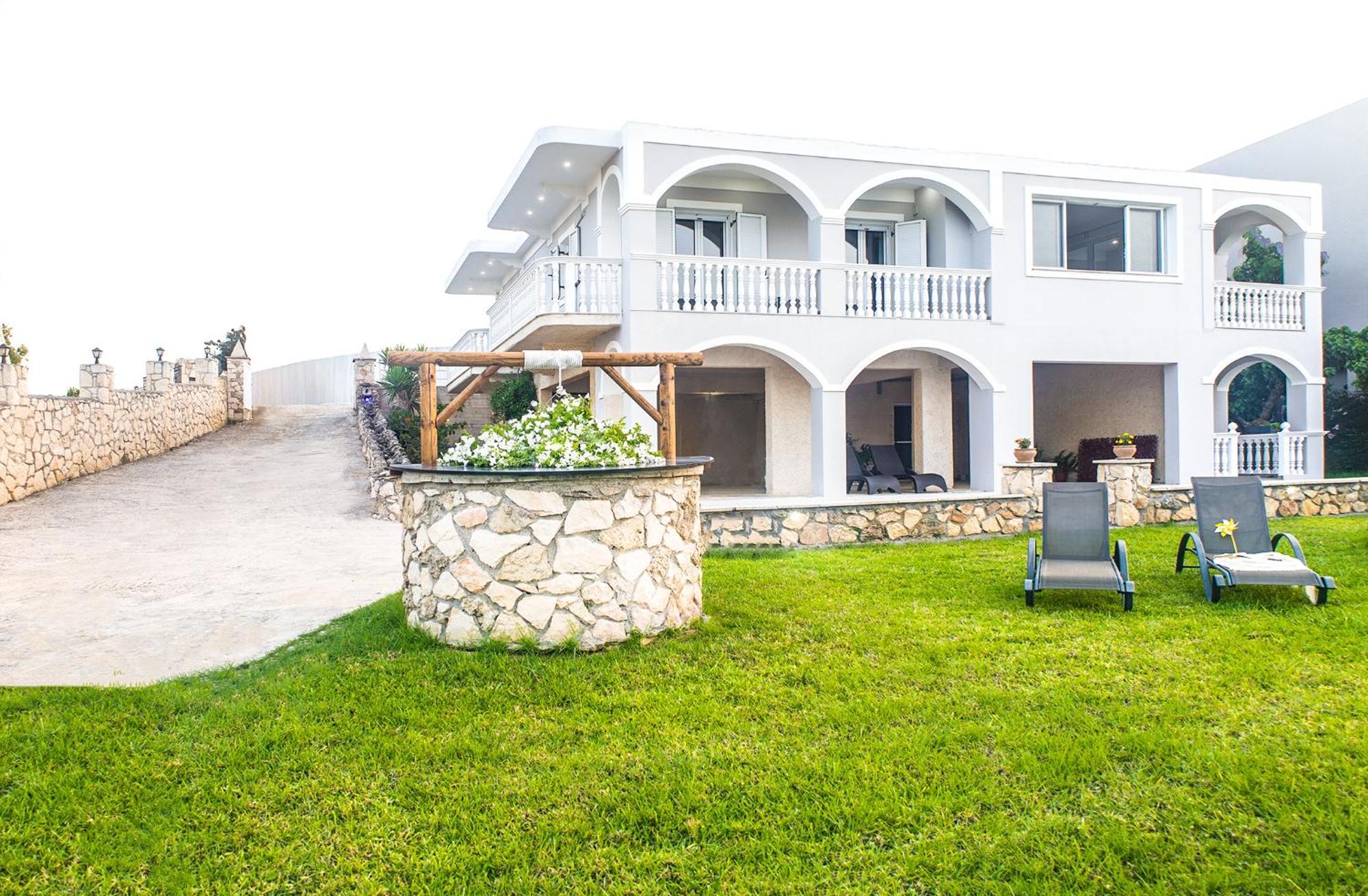 Vakantiehuis Niriides Beach House *